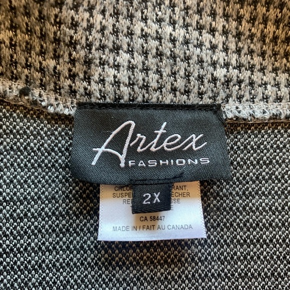 Artex Fashions Black & White Houndstooth 1/4 Zip Sweater 2X - Picture 6 of 9
